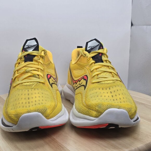 Size 10- Saucony Women's Kinvara 13 Running Shoe, VIZIGLD/VIZIRED, - Picture 2 of 10